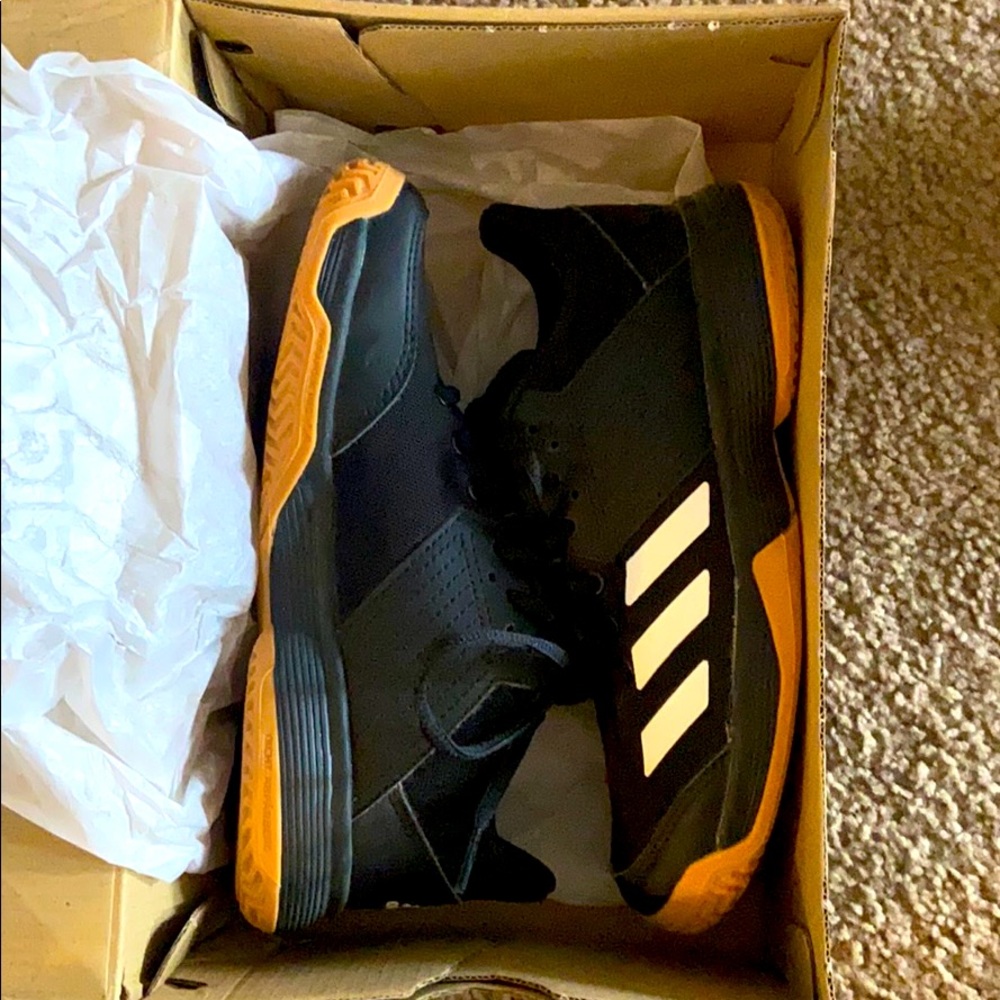 Kids adidas ligra youth court shoes